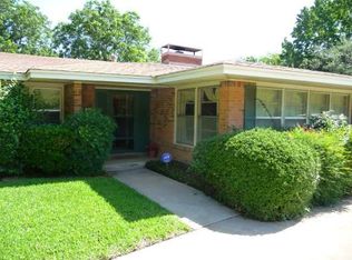 26 Chelsea Dr, Edgecliff Village, TX 76134