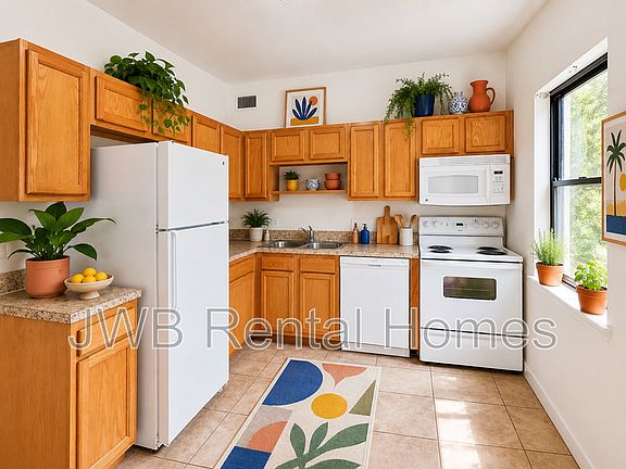3rd image of 10302 Swarthmore Dr