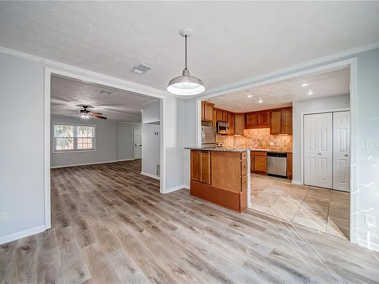 280 Winding River Dr #B — Photo 15