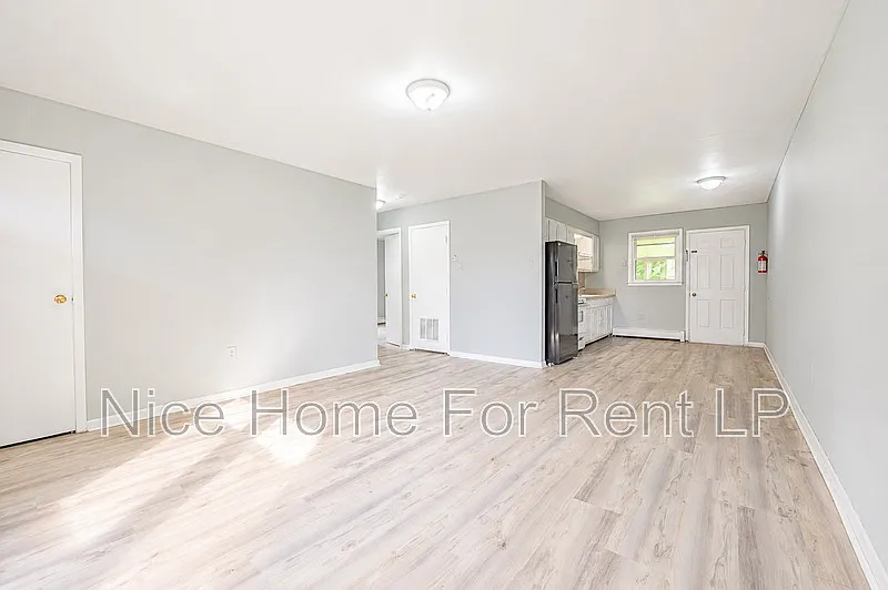 2 bed, 1.0 bath, 840 sqft, $1,850 — Photo 4