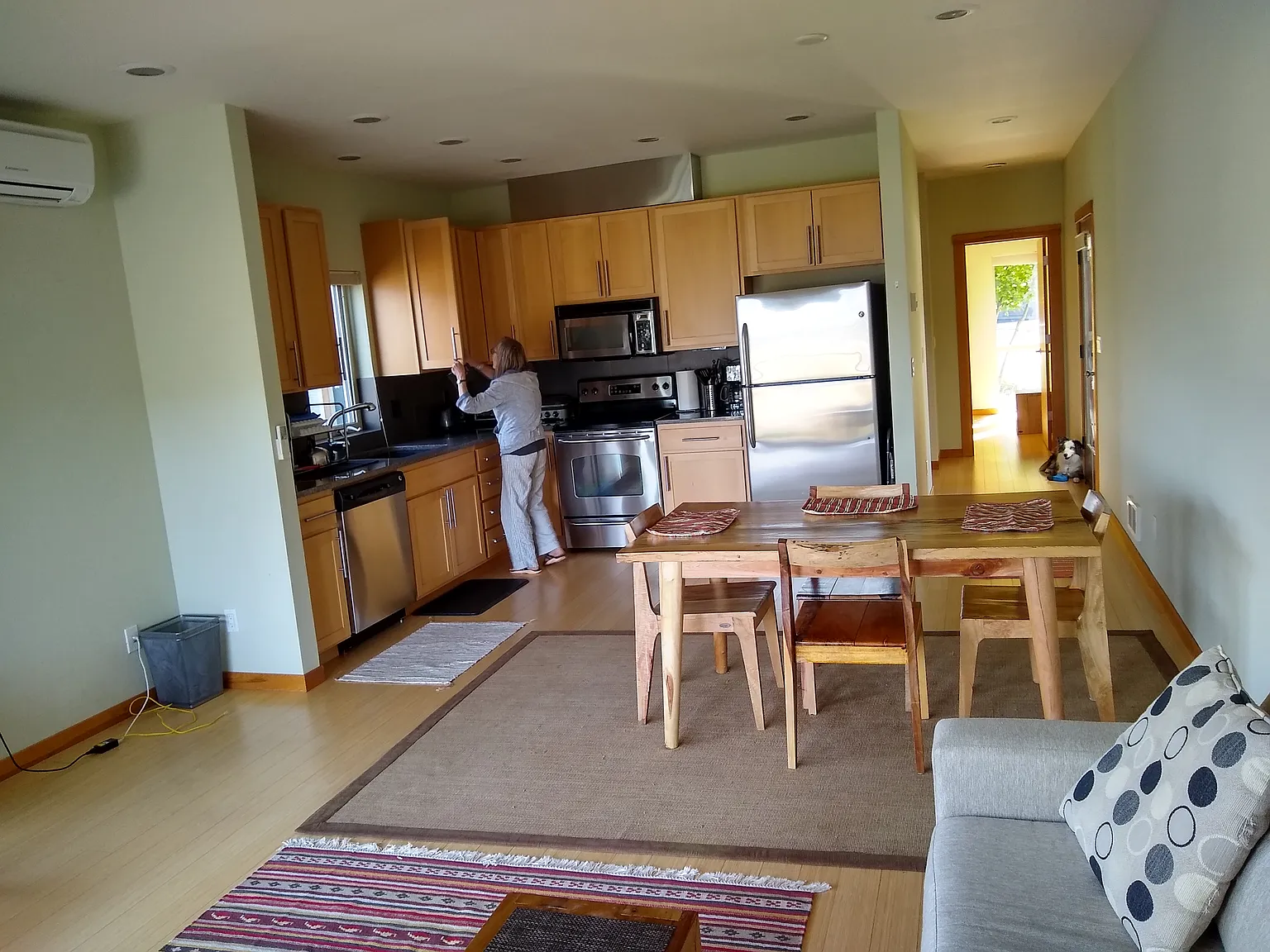 1 bed, 770 sqft, $1,800 — Photo 4