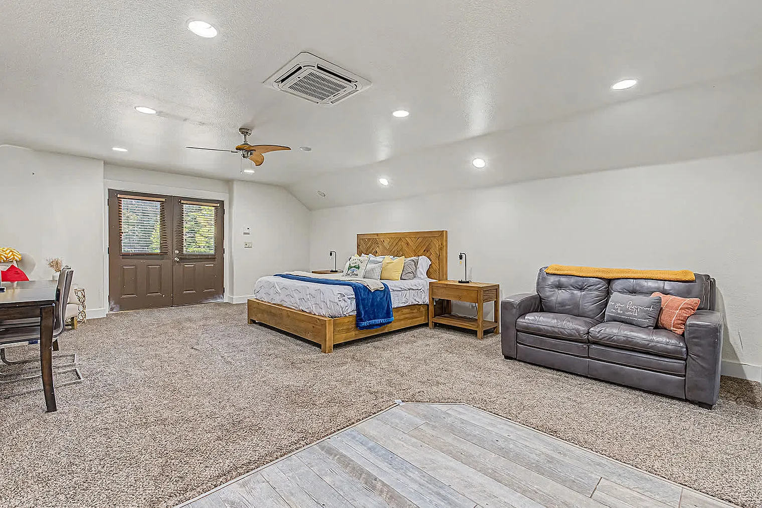 Studio, 1.0 bath, 2594 sqft, $6,937 — Photo 4