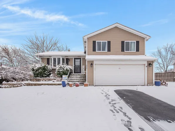 3025 Timber Hill Ct, Aurora, IL 60504