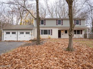 15 Hearthside Dr, Ballston Lake, NY