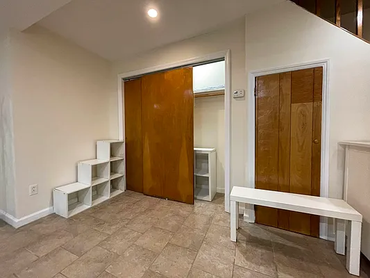Rented by Astoria Realty | media 5