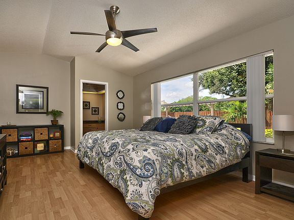 2nd image of 1902 Glen Lakes Cir N