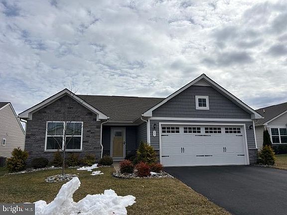 2nd image of 17 Senators Way