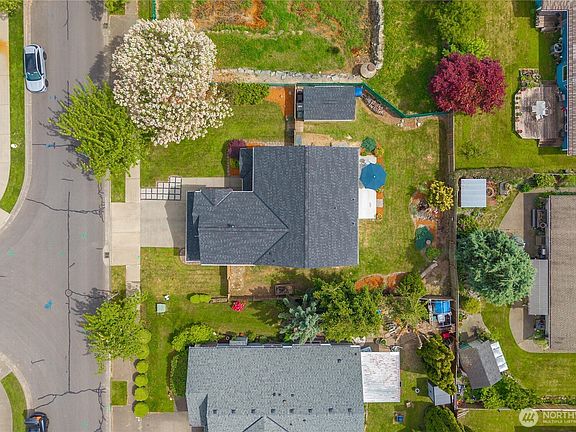 3rd image of 15902 65th Street Ct E
