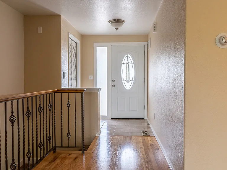 340 Denver St NE #C — Photo 7