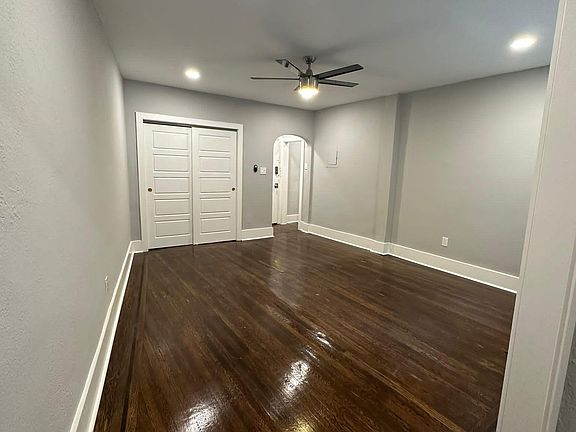 3rd image of 201 W Sedgwick St #104