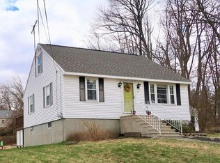 89 Oak Ter, Dracut, MA 01826