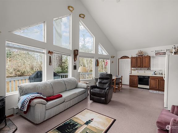 2nd image of 283 Bass Avenue