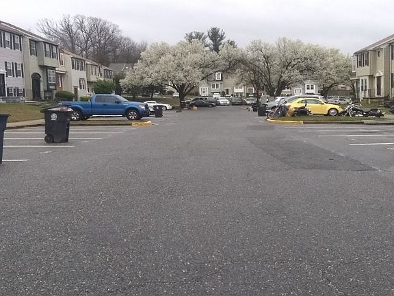 4th image of 1649 Tulip Ave