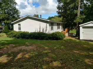 139 Sandy Beach Dr, Prosperity, SC 29127