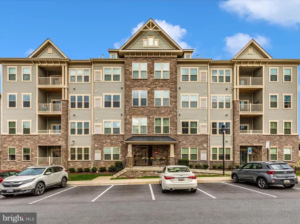 5723 Meadowood St #301, New Market, MD 21774