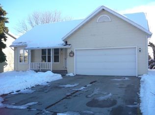 622 Meadowview Ln, Lodi, WI 53555