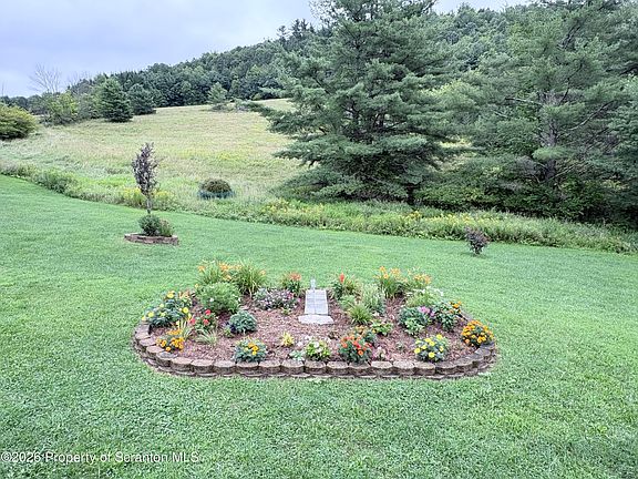 4th image of 1668 Hawkins Pond Rd