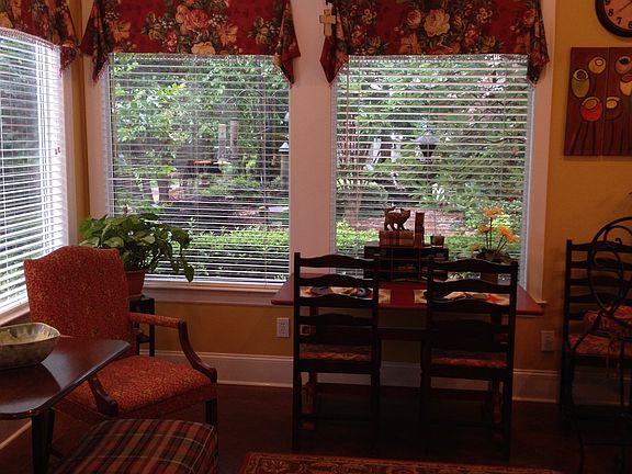 Kitchen/Breakfast Area