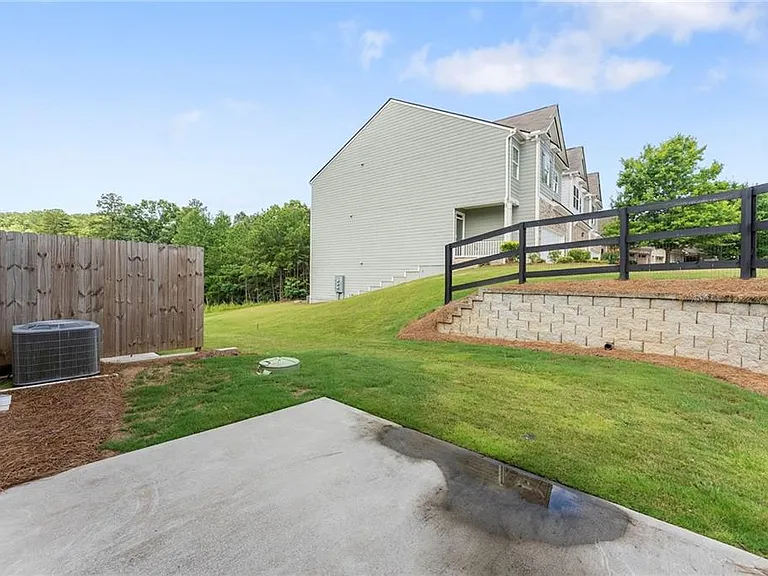 300 Stoneybrook Dr — Photo 36