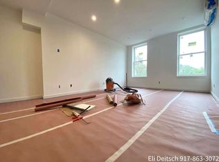 305 E 10th St APT 3, New York, NY 10009
