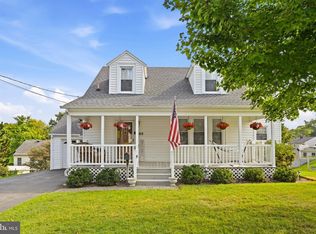 402 Grandin Ave, Rockville, MD 20850