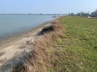 502 Bay Watch Dr, Rockport, TX 78382
