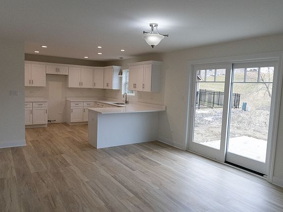 3rd image of 1429 Parliament St