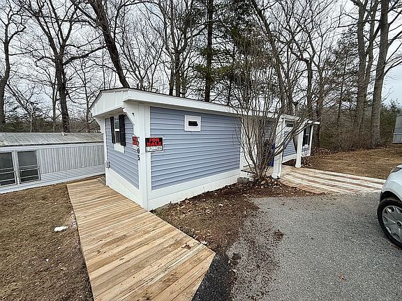 3rd image of 205 Maddy Dr