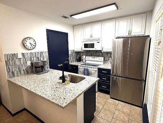 5th image of 1456 Meadowood Village Dr