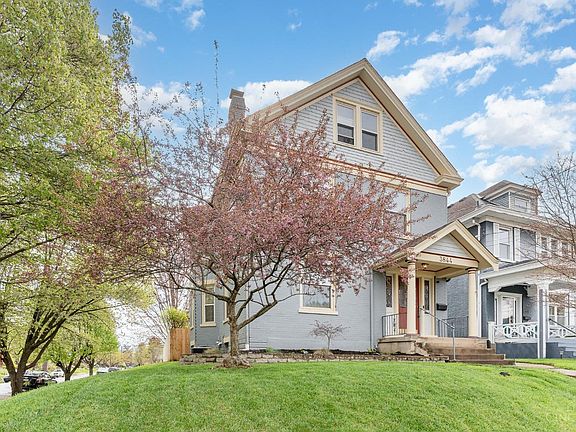 2nd image of 3844 Forest Ave
