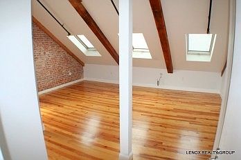 3rd image of 501 Roosevelt Ave Unit 501