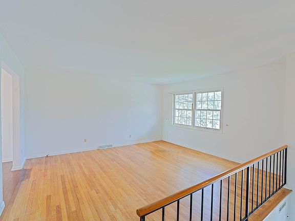 4th image of 1293 Brandywine Rd