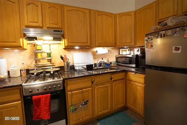 Rented by Citi Habitats | media 7