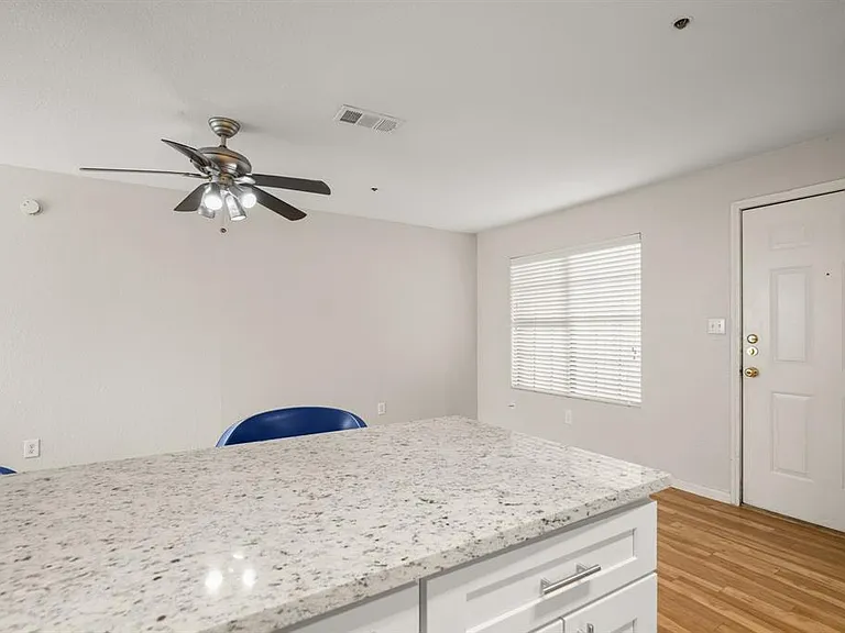 1013 W 23rd St #104 — Photo 9