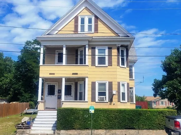 45-47 Dracut St, Lowell, MA 01854