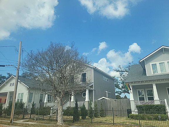 2nd image of 3129 Trafalgar St
