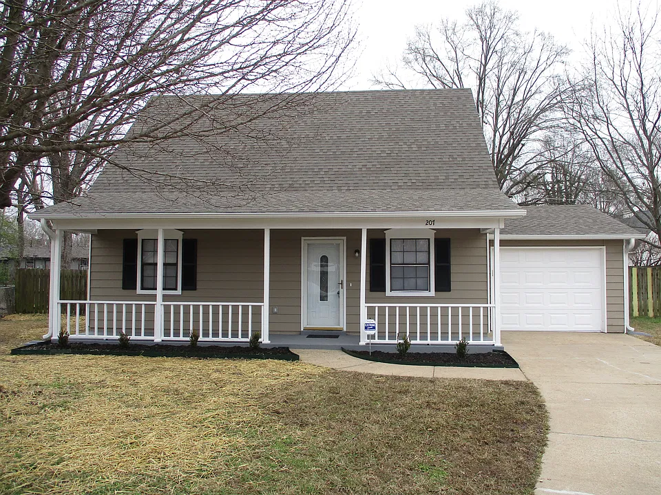 207 Parker St