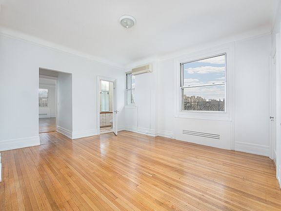 4th image of 701 Madison Ave #11A