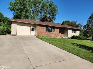 506 Standring St, Corwith, IA 50430