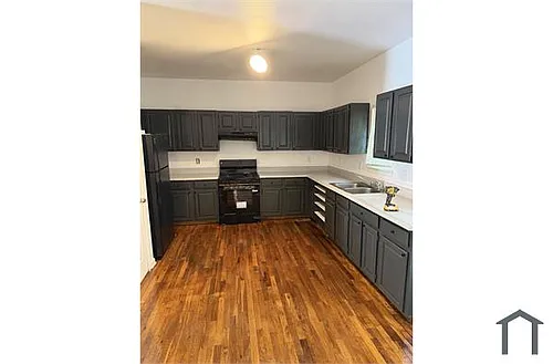 355 Betsy Ave SW Photo 1