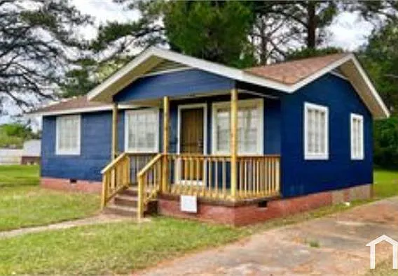 1311 Fernwood Dr