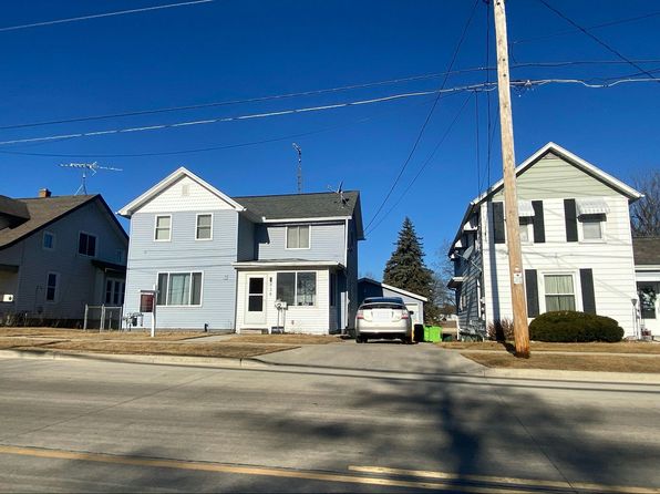 828 S Spring St, Beaver Dam, WI 53916