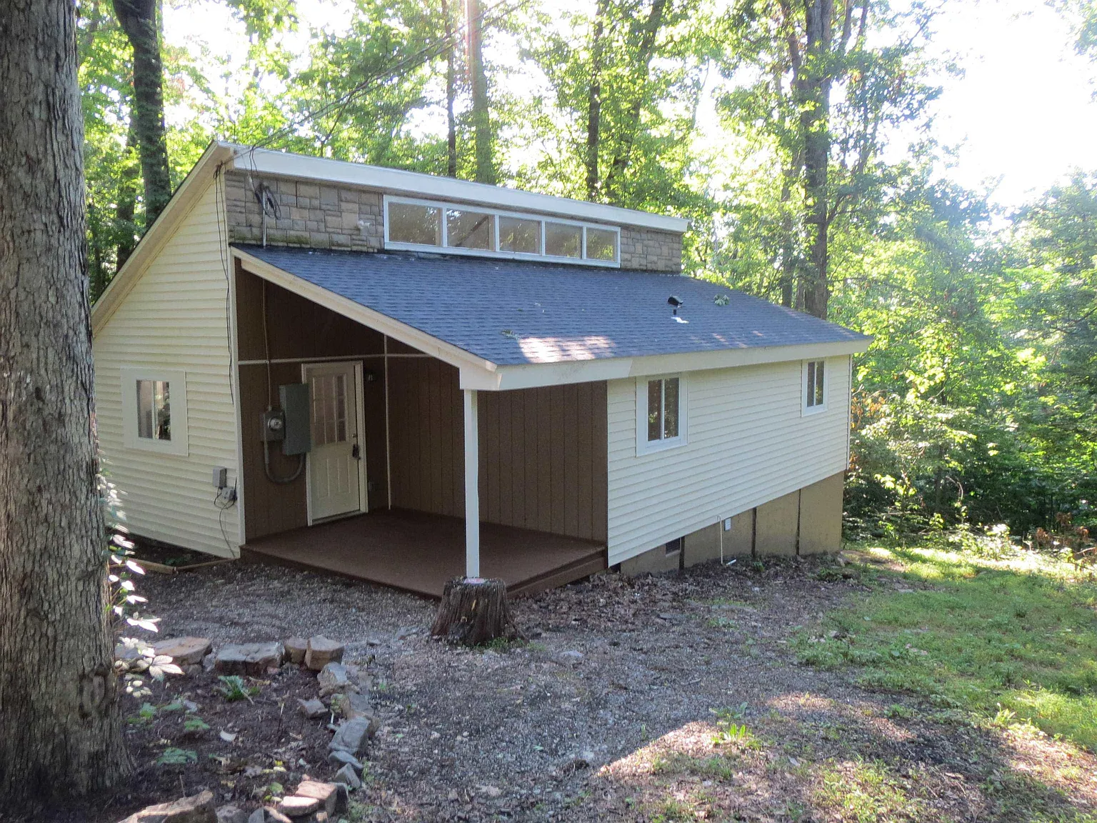 1016 Nancy Jack Rd photo 1