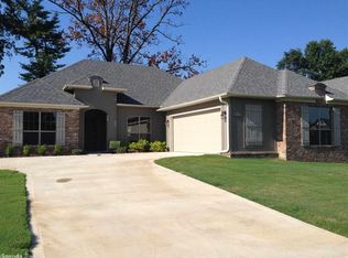 1935 Bellingrath Gdns, Conway, AR 72034