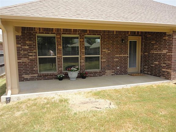 5th image of 202 Bayberry Dr