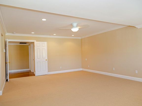 4th image of 3842 W 234th St