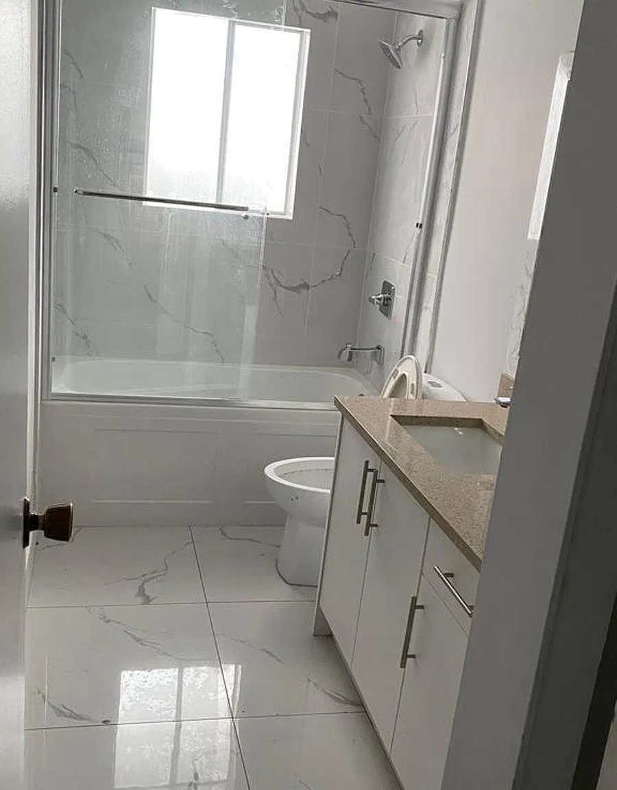 3 bed, 1100 sqft, $2,500 — Photo 3