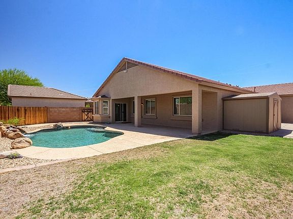 3rd image of 18204 W Caribbean Ln