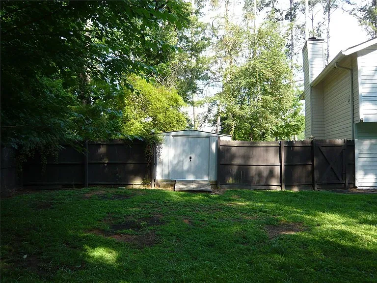 101 Wills Ln — Photo 6