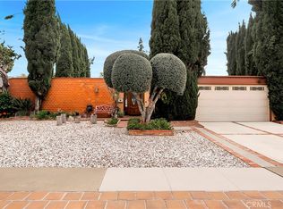 608 W Memory Ln, Santa Ana, CA 92706